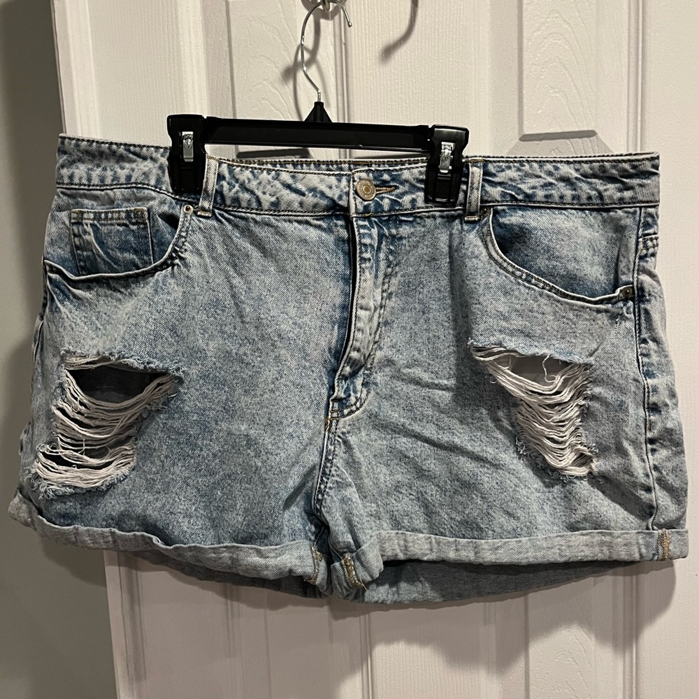 distressed denim shorts